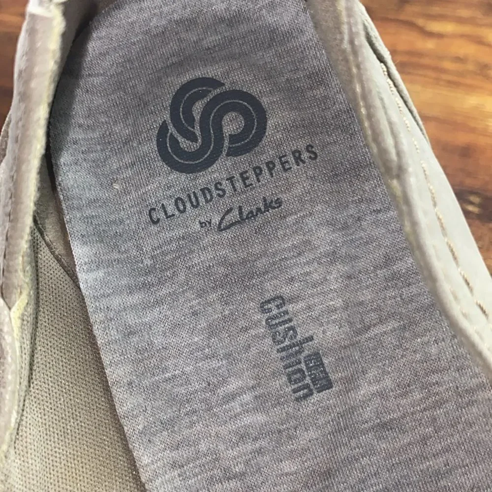 Cloudsteppers by Clark’s Slip On Sand Beige Sneakers Sandal Shoes Wm’s Size 8